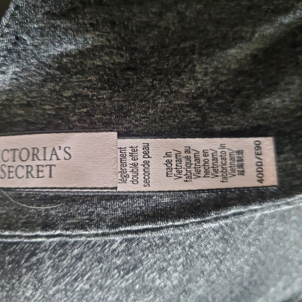 Victoria's Secret Wireless Charcoal Bra - Picture 3 of 3
